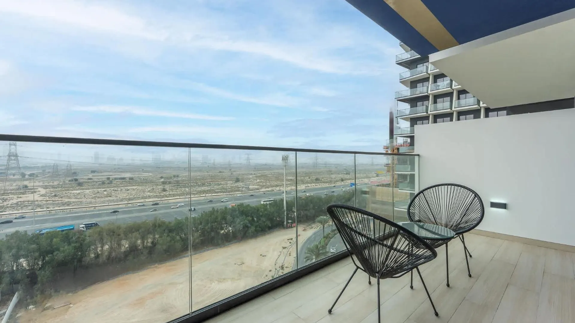 Lovely Apartment In Binghatti Corner That Sleeps 4 Dubai