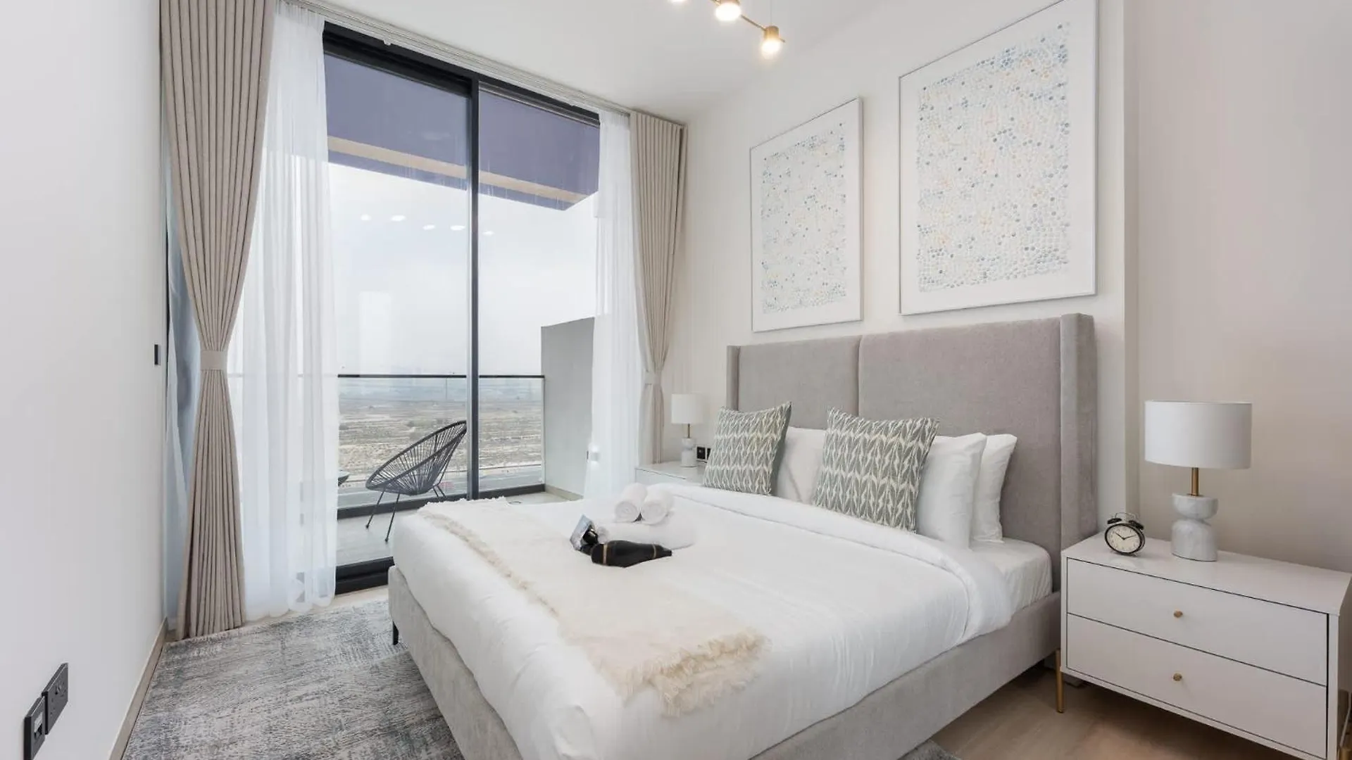 Lovely Apartment In Binghatti Corner That Sleeps 4 Dubai