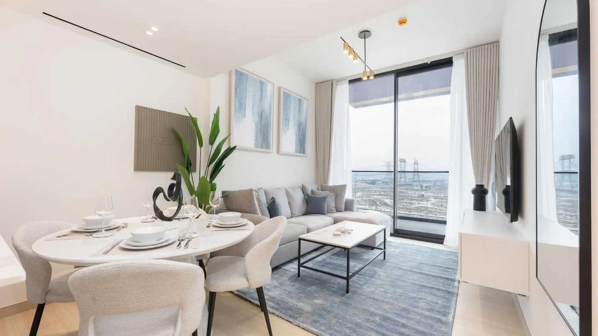 Lovely Apartment In Binghatti Corner That Sleeps 4 Dubai