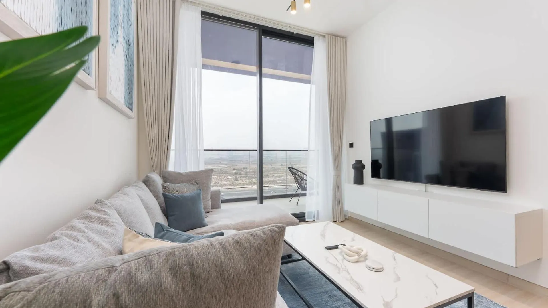 Lovely Apartment In Binghatti Corner That Sleeps 4 Dubai 0*,  United Arab Emirates